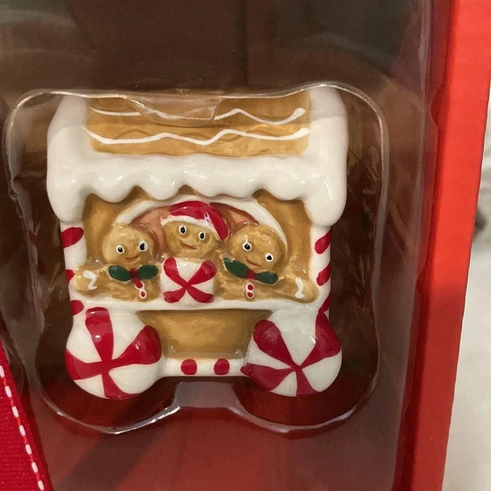 Blue Sky Gingerbread Train Shakers